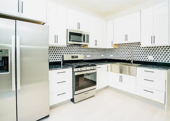 Modern 4br-3ba Near Public Transit And Wfh Appartement Chicago